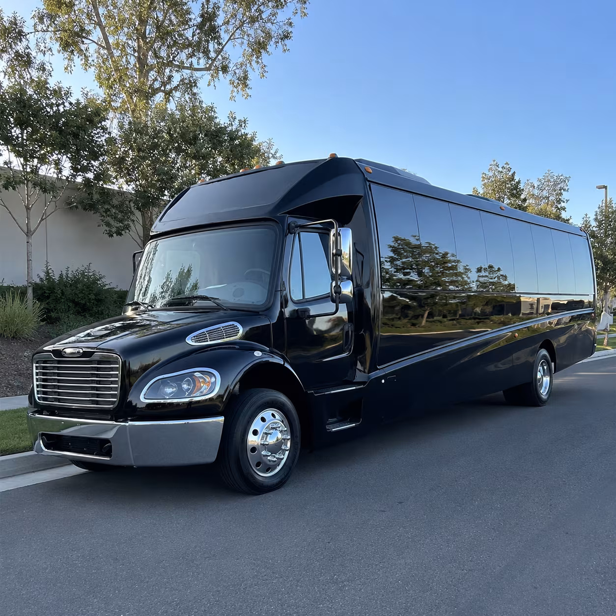 minibuses for executive transfers and speaker transportation in west palm beach